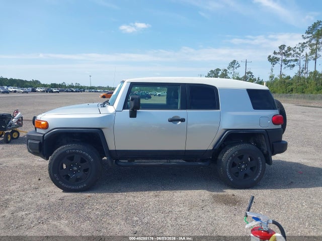 Toyota FJ Cruiser
