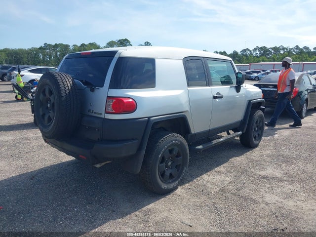Toyota FJ Cruiser