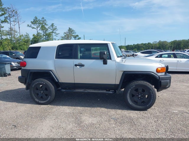Toyota FJ Cruiser