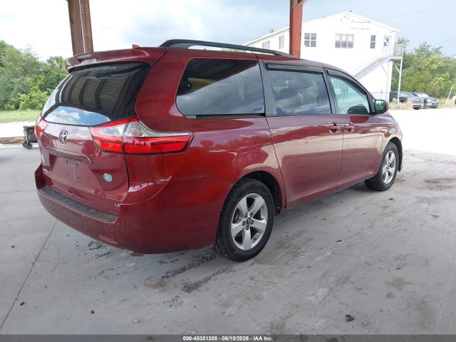 Toyota Sienna Le 8 Passenger