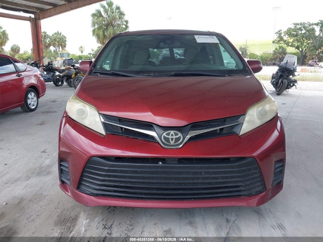 Toyota Sienna Le 8 Passenger