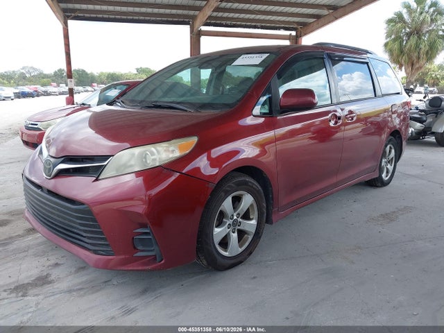 Toyota Sienna Le 8 Passenger