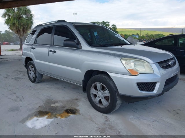 Salvage Kia Sportage Image