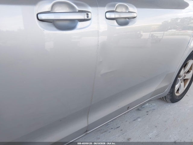 Toyota Sienna Le 8 Passenger