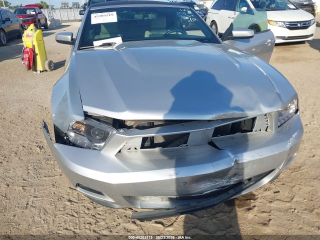Ford Mustang V6 Premium