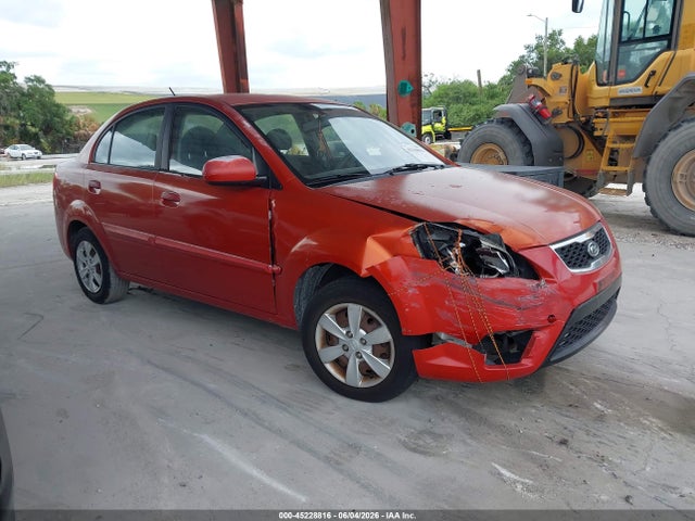 Salvage Kia Rio Image