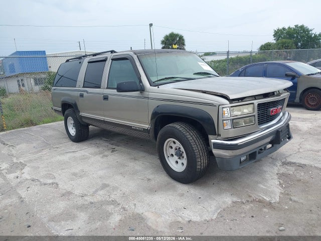Salvage GMC Suburban 1500 Image