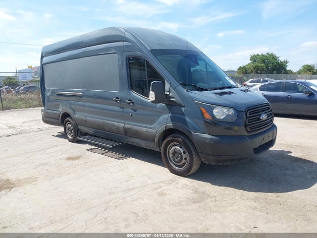 Salvage Ford Transit Image