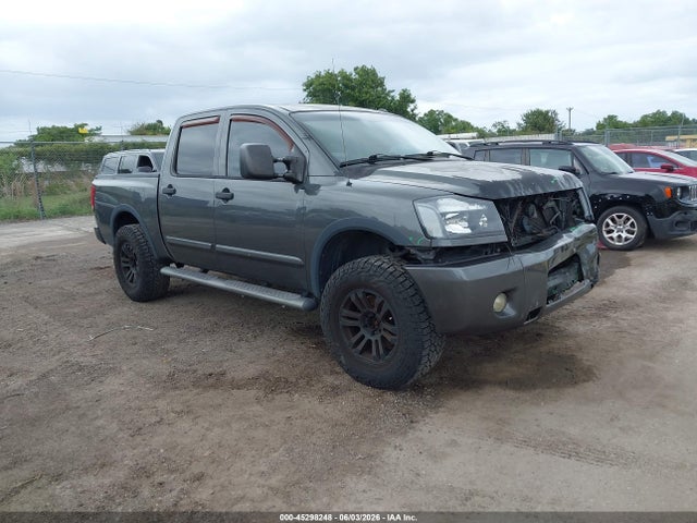 Salvage Nissan Titan Image
