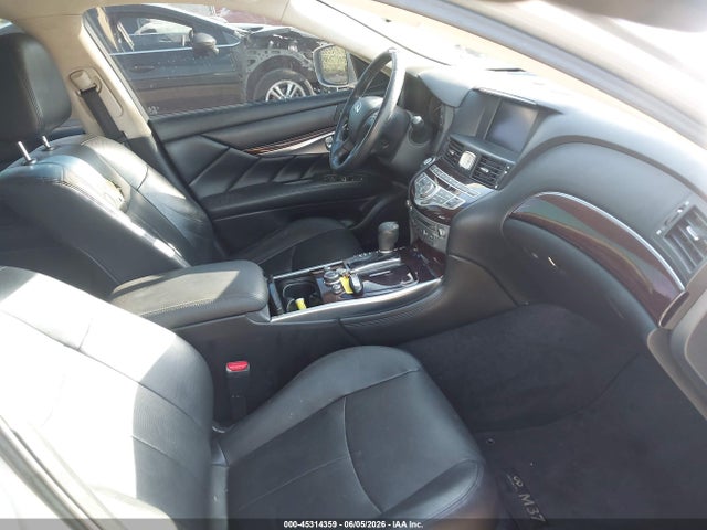 INFINITI M37