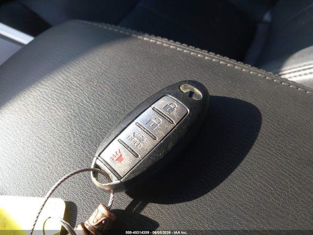 INFINITI M37