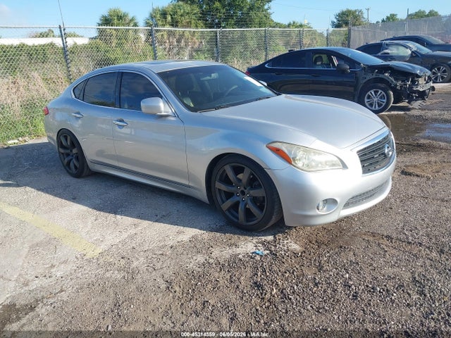 Salvage INFINITI M37 Image