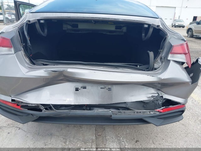 Hyundai ELANTRA Sel