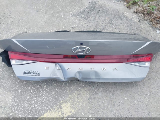 Hyundai ELANTRA Sel