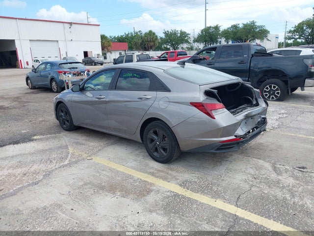 Hyundai ELANTRA Sel