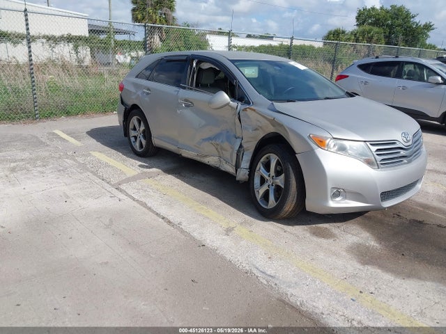 Salvage Toyota Venza Image