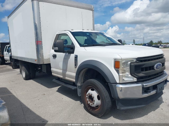 Salvage Ford F-450 Image