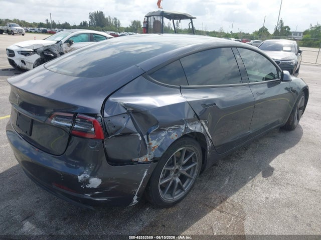 Tesla Model 3 Standard Range Plus Rear-wheel Drive