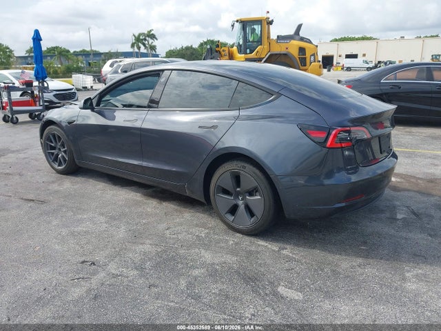 Tesla Model 3 Standard Range Plus Rear-wheel Drive