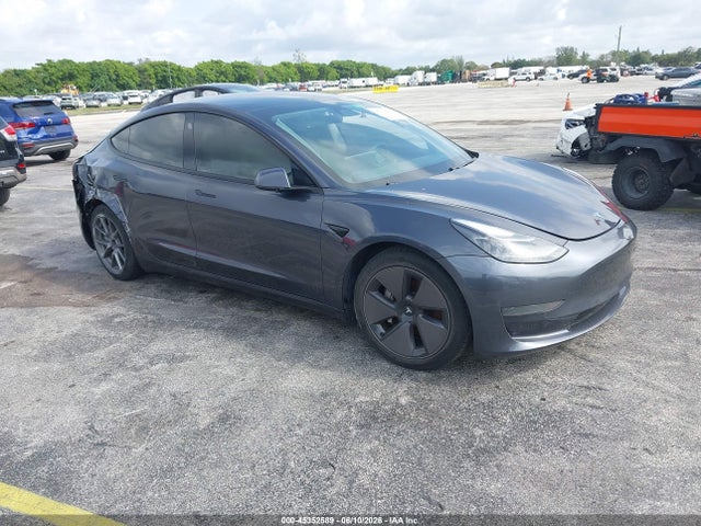 Tesla Model 3 Standard Range Plus Rear-wheel Drive