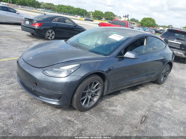 Tesla Model 3 Standard Range Plus Rear-wheel Drive
