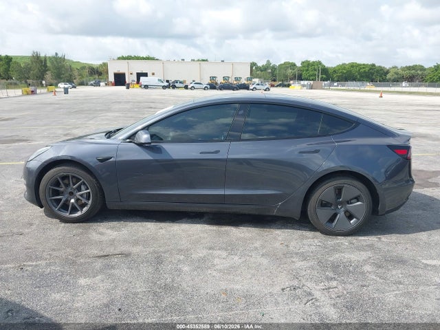 Tesla Model 3 Standard Range Plus Rear-wheel Drive