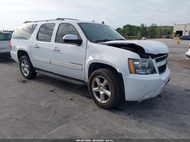 Salvage Chevrolet Suburban 1500 Image