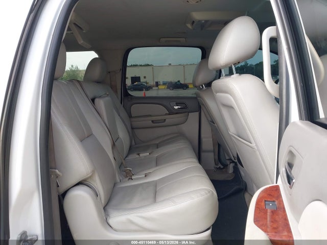 Chevrolet Suburban 1500 Lt