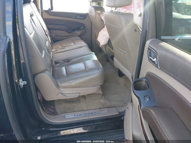 Chevrolet Suburban Lt