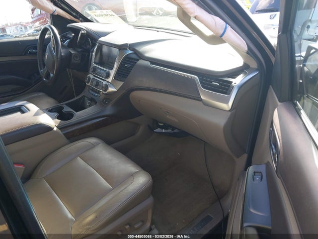Chevrolet Suburban Lt