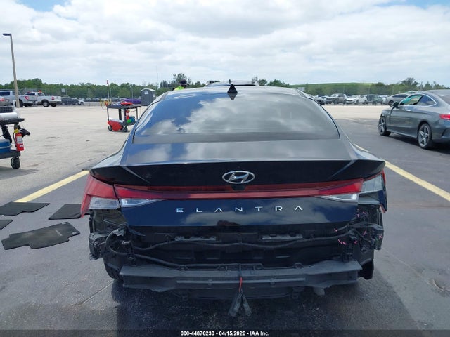 Hyundai ELANTRA Sel