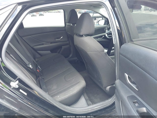Hyundai ELANTRA Sel