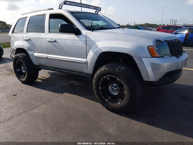 Salvage Jeep Grand Cherokee Image
