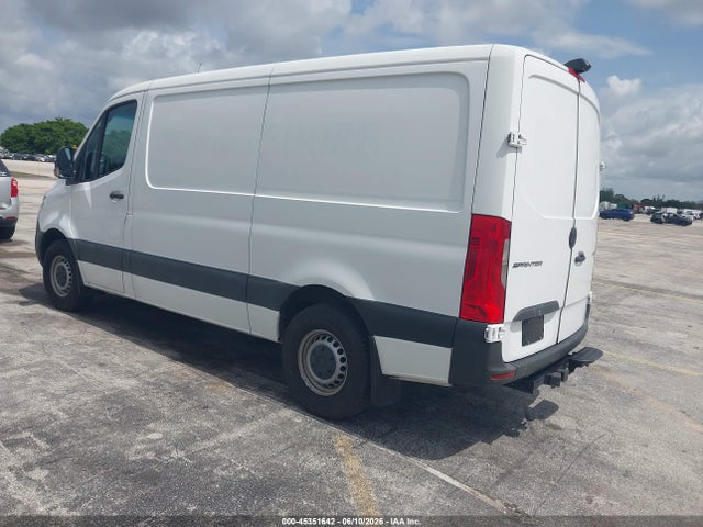 Mercedes-Benz Sprinter 2500 Standard Roof I4