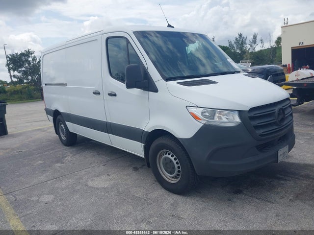 Mercedes-Benz Sprinter 2500 Standard Roof I4