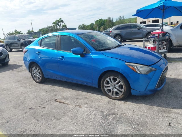 Salvage Toyota Yaris Image