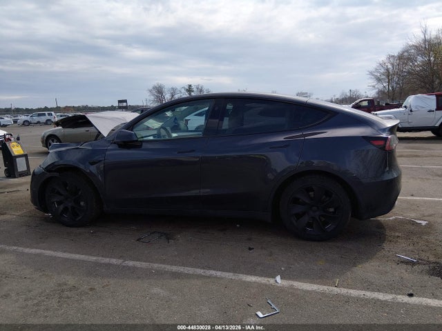 Tesla Model Y Long Range Dual Motor All-wheel Drive