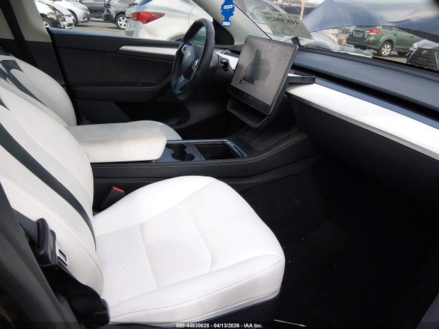 Tesla Model Y Long Range Dual Motor All-wheel Drive