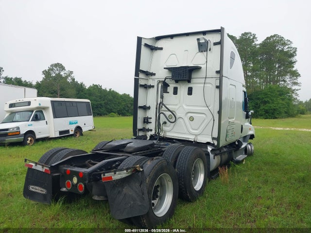 Freightliner Cascadia 125