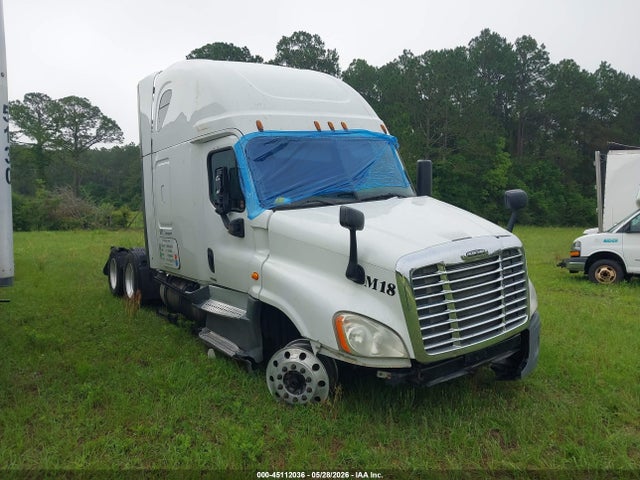 Salvage Freightliner Cascadia 125 Image