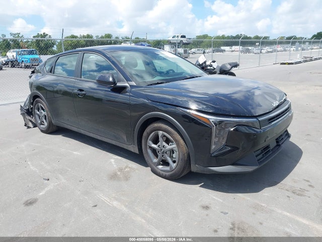 Salvage Kia K4 Image