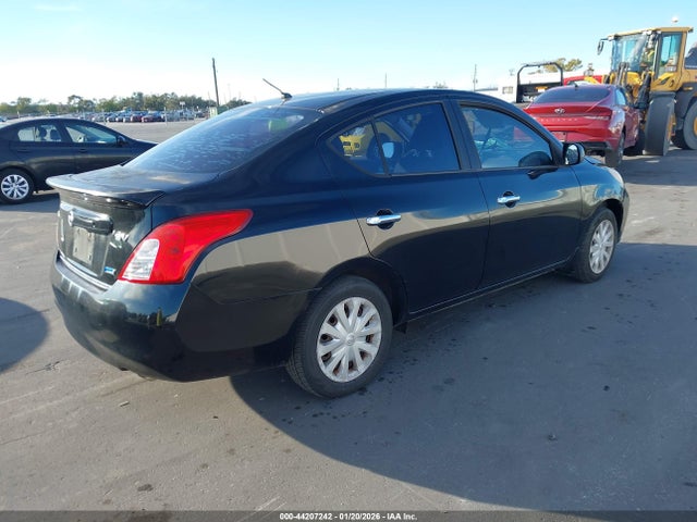 Nissan Versa 1.6 Sv