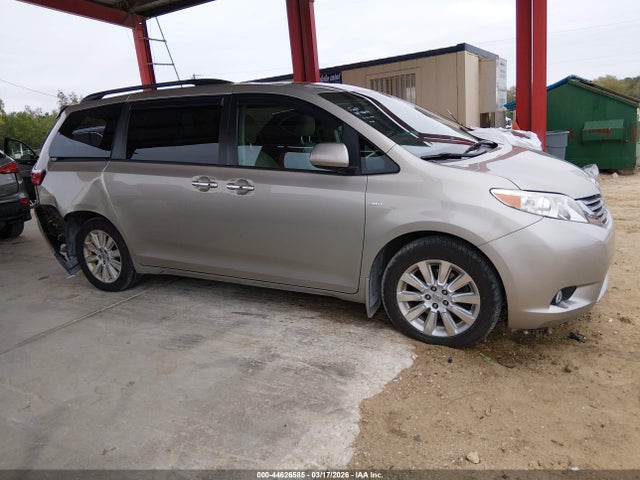 Toyota Sienna Xle 7 Passenger