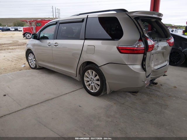 Toyota Sienna Xle 7 Passenger