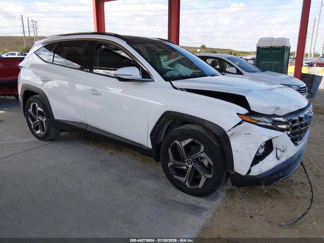 Salvage Hyundai TUCSON Image