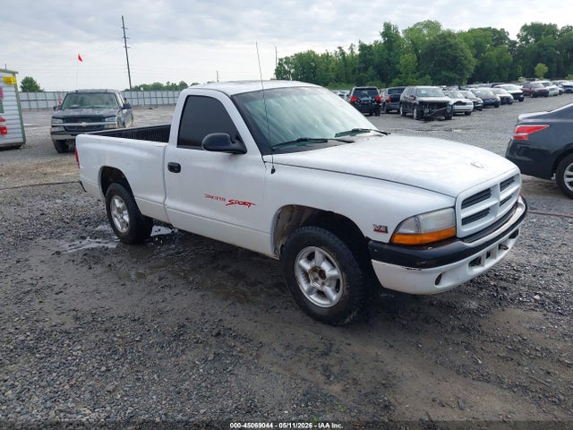 Salvage Dodge Dakota Image