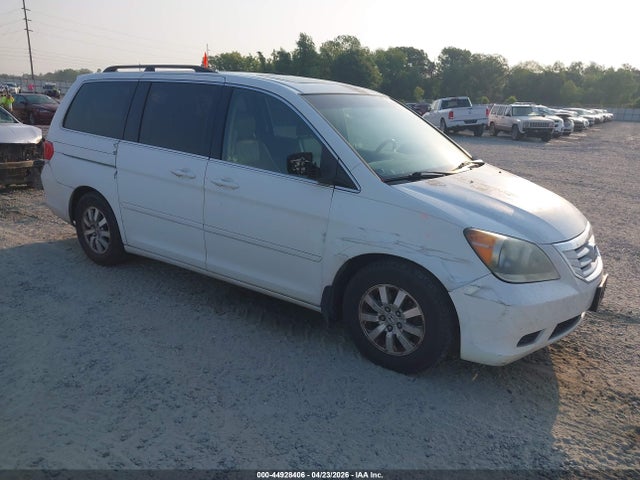 Salvage Honda Odyssey Image