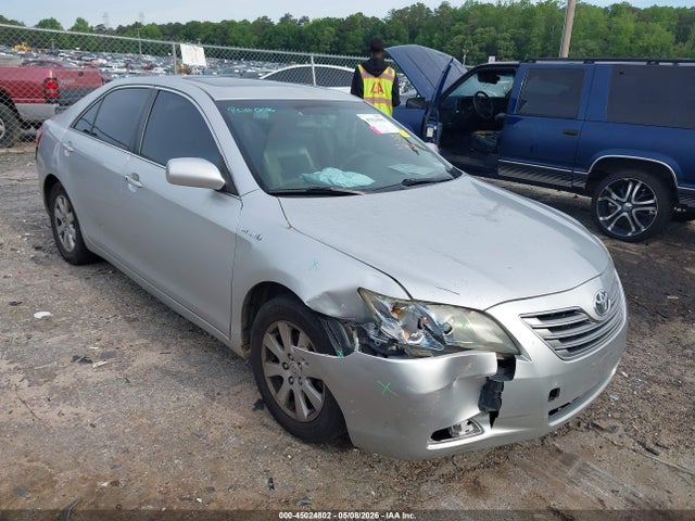 Salvage Toyota Camry Image