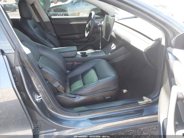 Tesla Model 3 Standard Range Plus Rear-wheel Drive