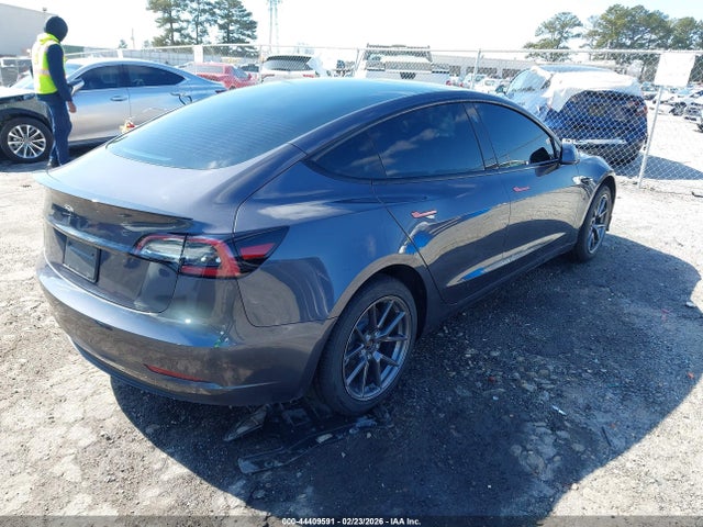 Tesla Model 3 Standard Range Plus Rear-wheel Drive